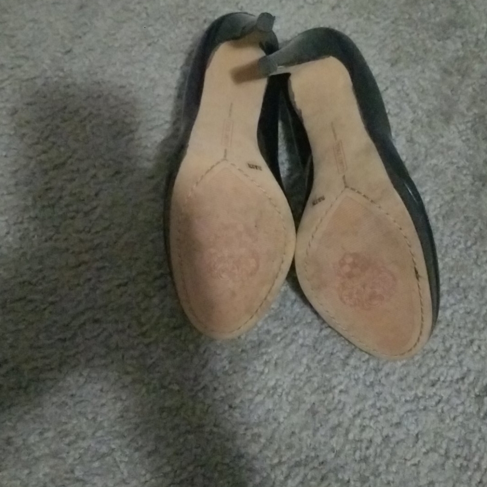 Pumps - Picture 4 of 4